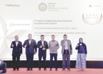 Bank Kalbar Raih Penghargaan Bintang 4