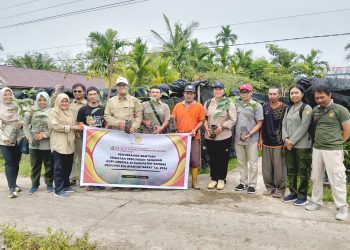 BPTP Pontianak Serahkan Bantuan 100 Ribu Bibit Kopi Liberika ke Petani Sendoyan