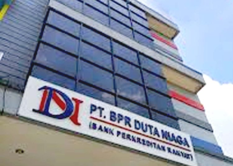Kantor BPR Duta Niaga Pontianak yang dicabut izinnye oleh OJK karena dinilai tidak sehat. (ig)