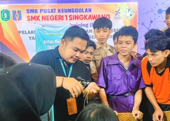 PLN Icon Plus SBU Kalimantan Gelar Program Kelas Mengajar di SMK Negeri 1 Singkawang