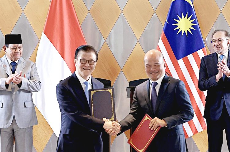 Axiata  Group Berhad dan Sinar Mas mengumumkan penandatanganan dua Nota Kesepahaman untuk menjajaki dan meningkatkan berbagai kolaborasi strategis. (ist)