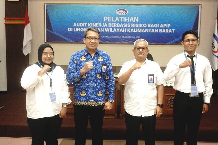 BPKP Kalbar melatih audit kinerja berbasis risiko kepada APIP. (ist)