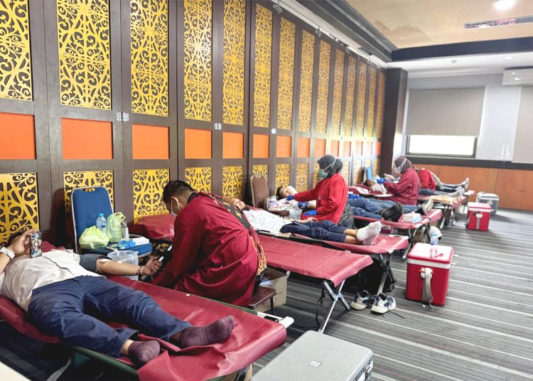 Kegiatan donor darah Pelindo Regional 2 Pontianak memperingati Bulan K3 Nasional. (ist)