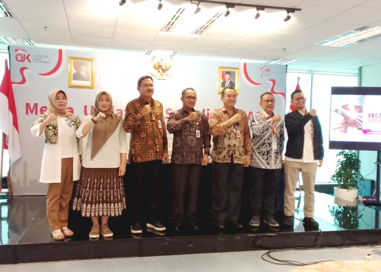 Media update dan sosialisasi IASC (Indonesia Anti Scam Center) bersama insan pers se Kalimantan di kantor OJK Pusat, Selasa. (mb)