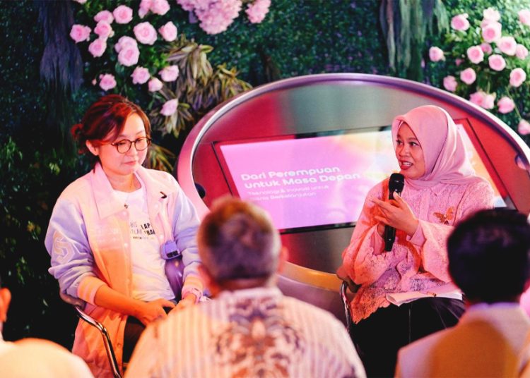 Setelah lima tahun hadir sebagai program berbasis teknologi yang mendukung pemberdayaan perempuan, SheHacks resmi bertransformasi menjadi gerakan nasional yang inklusif, berkelanjutan, dan kolaboratif. Inisiatif ini digagas oleh Indosat untuk menjawab tantangan kesenjangan gender di bidang teknologi dan kewirausahaan digital.(ist)