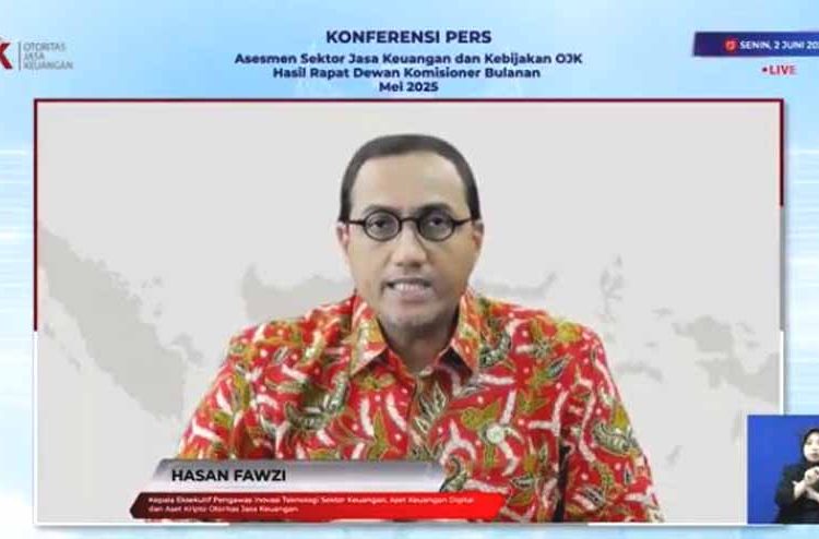 Hasan Fawzi, Kepala Eksekutif Pengawas Inovasi Teknologi Sektor Jasa Keuangan (ITSK), Aset Keuangan Digital dan Aset Kripto (IAKD) OJK dalam konferensi pers hasil Rapat Dewan Komisioner Bulanan (RDKB) Mei 2025 di Jakarta, Senin.(yutub)