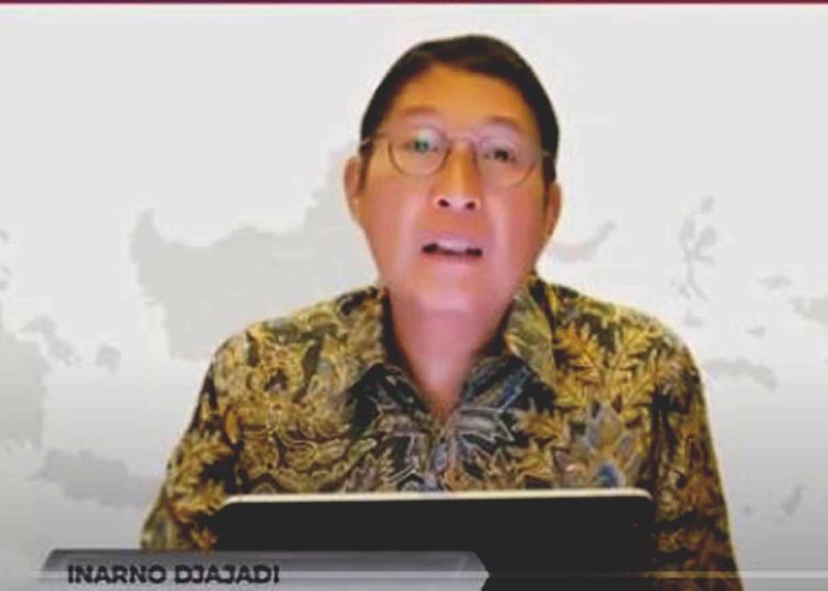 Inarno Djajadi, Kepala Eksekutif Pengawas Pasar Modal, Keuangan, Derivatif dan Bursa Karbon Ojk, dalam konferensi pers hasil Rapat Dewan Komisioner Bulanan (RDKB) Mei 2025 di Jakarta, Senin. (yutub)