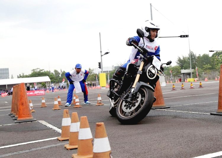 Para Jagoan Safety Riding Honda Diuji Keahliannya dalam The 16th Astra Honda Safety Riding Instructors Competition (AHSRIC) 2025. (ist)