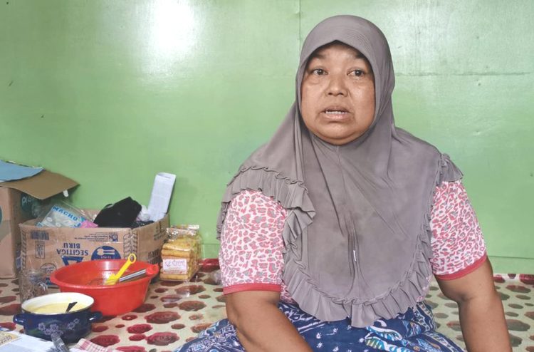 Sri Kurnia Dewi Saputri, berhasil membangun usaha kecilnya menjadi sumber penghidupan keluarga dengan memanfaatkan skema kredit usaha Bank Kalbar. (vid)
