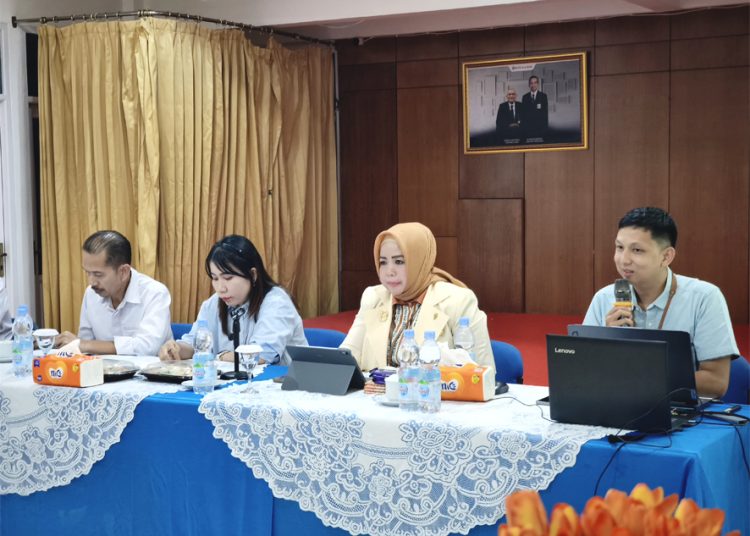Sosialisasi literasi digital pensiunan yang dilakukan Bank Kalbar bersa,a PT Taspen (Persero) di Kabupaten Sambas, Rabu. (ist)