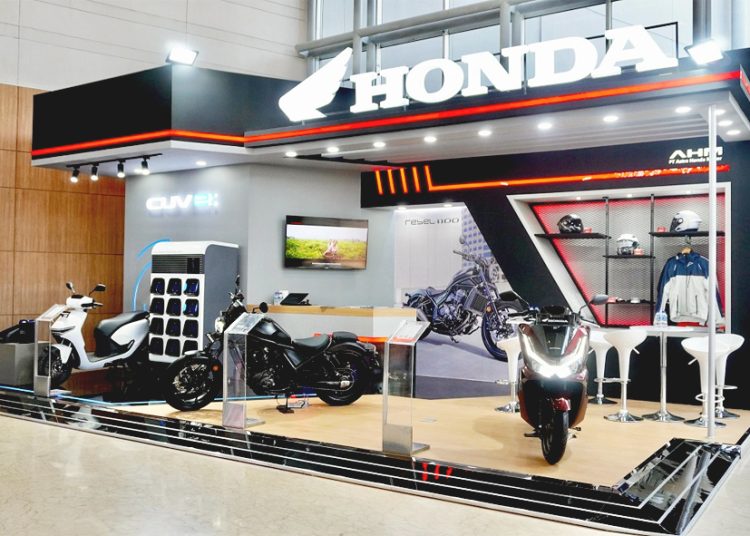 Big bike Honda berkonsep Urban Cruiser, yakni Rebel 1100 dan skutik terlaris Honda di Indonesia dengan tampilan terbaru yakni New Honda BeAT hadir di GIIAS 2025.(ist)