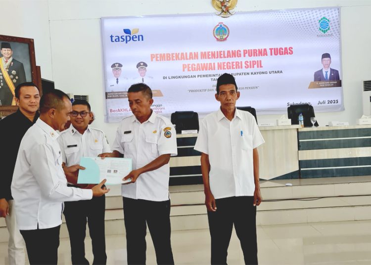 Kolaborasi Pemerintah Kabupaten Kayong Utara, Bank Kalbar, Taspen dan Jamkrida Kalbar melakukan kegiatan pembekalan menjelang purna tugas di Kayong Utara. (ist)