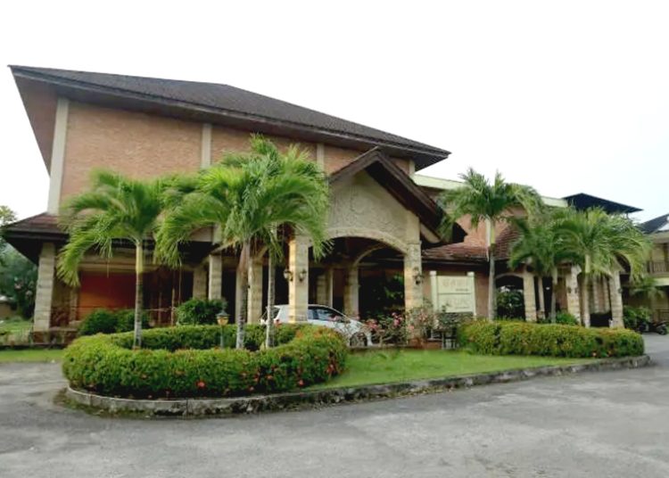 Dangau Resort Singkawang diambil alih oleh investor untuk dijadikan hotel berbintang lima di Kota Singkawang.