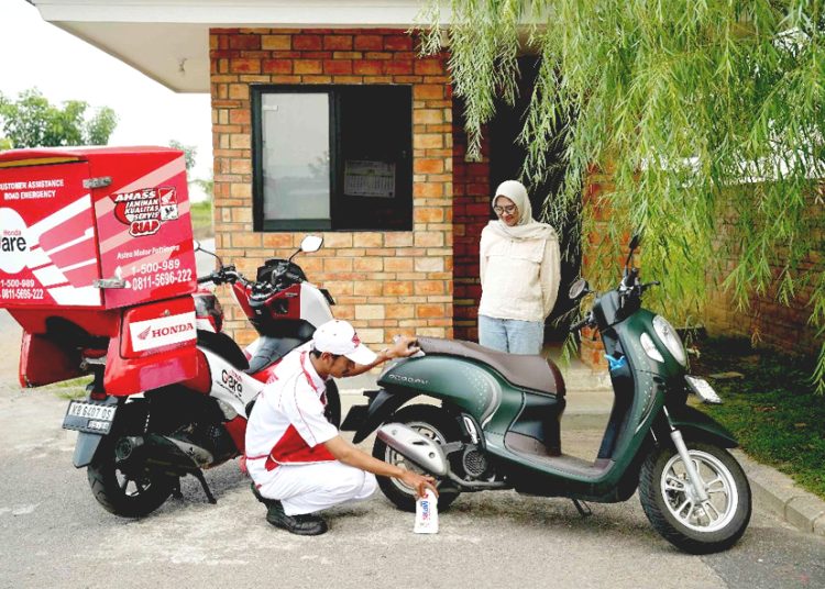 Pelayanan Honda CARE untuk kendaraan yang mengalami kendala atau mogok di jalan serta melayani kunjungan ke rumah pelanggan. (ist)