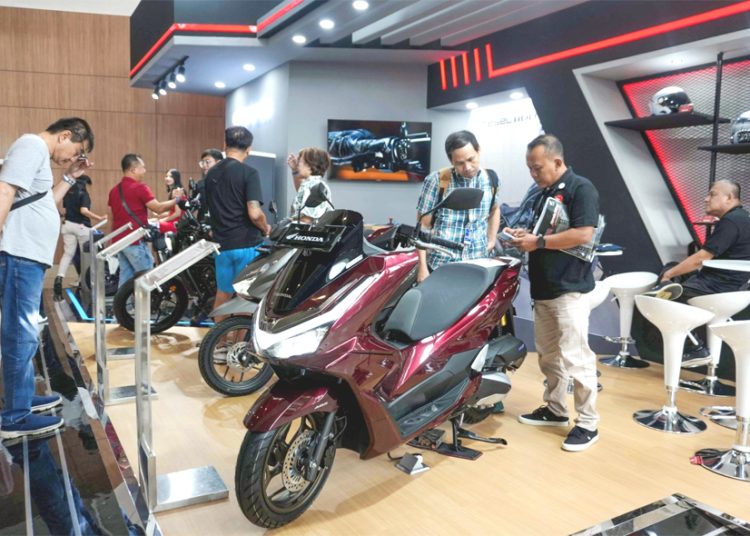 Honda PCX160 Roadsync, Honda Stylo 160, serta Honda Vario series telah membukukan penjualan tertinggi sepanjang pameran GIIAS 2025 yang digelar di ICE, BSD, Tangerang. (ist)
