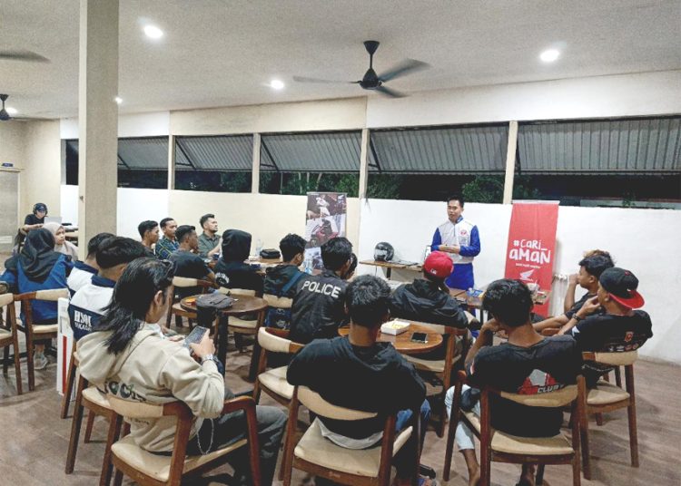 Kegiatan safety riding komunitas Honda di Kabupaten Sekadau, Kalbar. (ist)