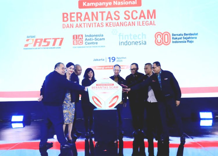 Peluncuran Kampanye Nasional Berantas Scam dan aktivitas keuangan ilegal  oleh Ketua Dewan Komisioner OJK Mahendra Siregar, Kepala Eksekutif Pengawas Perilaku Pelaku Usaha Jasa Keuangan, Edukasi dan Pelindungan Konsumen Friderica Widyasari Dewi, Kepala Eksekutif Pengawas Inovasi Teknologi Sektor Keuangan, Aset Keuangan Digital dan Aset Kripto Hasan Fawzi di Jakarta, Selasa. (ist)