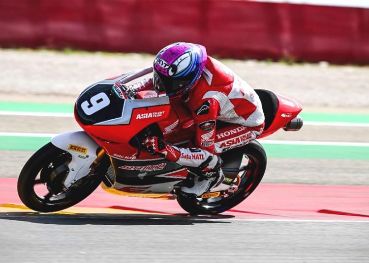 Pebalap binaan AHM kembali tunjukan potensi besarnya di arena balap Internasional. Dalam putaran ke empat FIM JuniorGP World Championship di sirkuit MotorLand Aragon, Spanyol pada 26-27 Juli 2025, Veda Ega Pratama dan M. Kiandra Ramadhipa tembus barisan 10 besar. (ist)