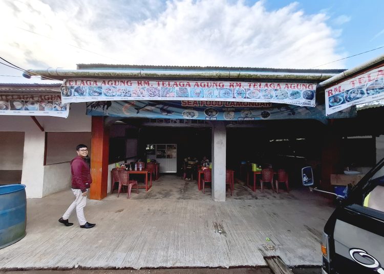 Rumah Makan Telaga Agung yang berawal dari kios kecil kini berkembang dan menjadi kuliner favorit warga Ketapang berkat KUR Bank Kalbar. (vid)