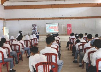 Asmo Kalbar Tumbuhkan #Cari_aman di SMPN 21 Pontianak