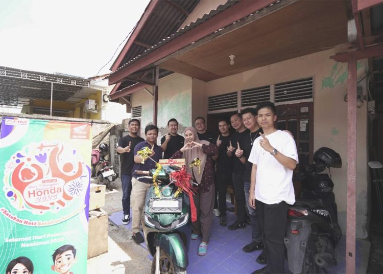 Astra Motor (Asmo) Kalbar dan dealer di seluruh wilayah Kalimantan Barat merayakan Hari Pelanggan Nasional 2025 dengan memberikan apresiasi spesial bagi para pelanggan setia motor Honda. (ist)