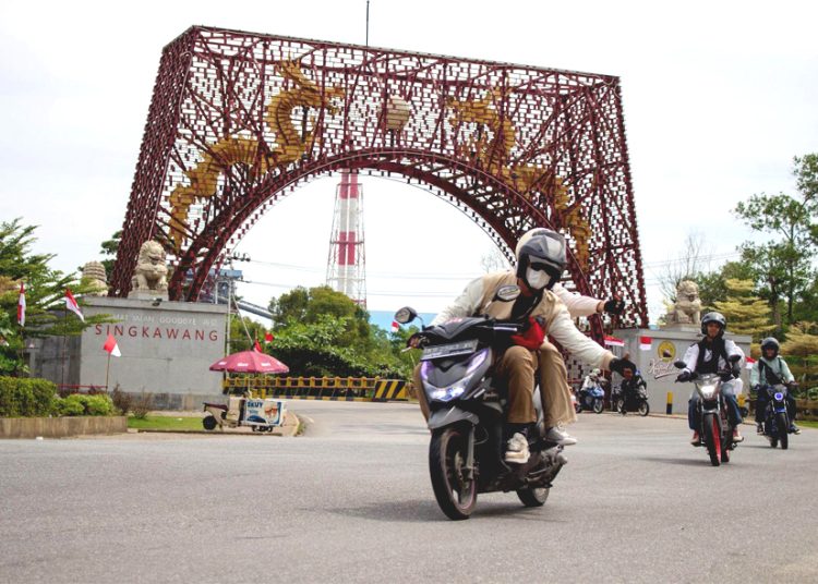 Astra Motor Kalimantan Barat mengajak masyarakat untuk lebih peduli terhadap keselamatan berkendara dengan memberikan tips berkendara yang relevan melewati kondisi jalan dan aktivitas masyarakat di bulan Oktober. (ist)
