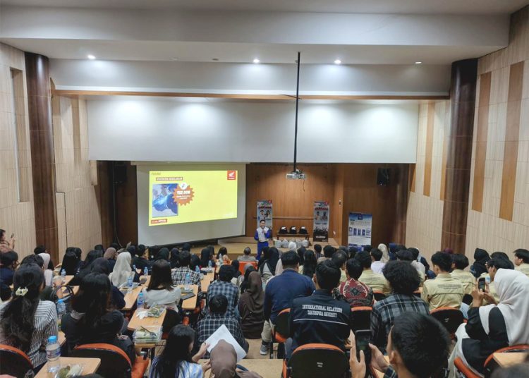 Astra Motor Kalimantan Barat menggelar acara Perjalanan Fokus, Kuliah Mulus Sharing Session bersama kampus Fakultas Ilmu Sosial dan Ilmu Politik Untan dan mitra pendukung di Gedung Teater 2 Universitas Tanjungpura Pontianak. (ist)