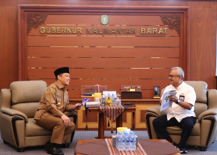 Gubernur Kalbar Ria Norsan dan Kepala Perwakilan BPKP Provinsi Kalimantan Barat, Rudy M. Harahap. (ist)