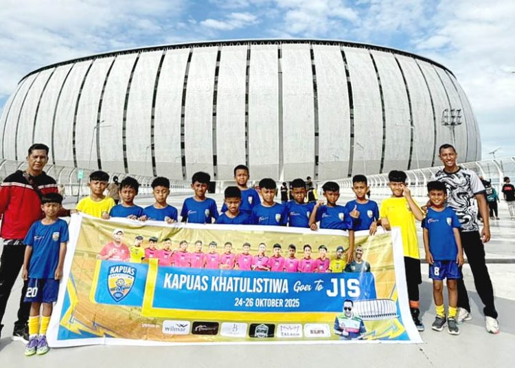 Enam tim sepak bola muda asal Kalimantan Barat resmi berangkat ke Jakarta untuk mewakili daerah dalam ajang Grassroot Nasional Series 2025 yang digelar di Jakarta International Stadium (JIS).(ist)