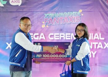 Pelanggan XLSMART Raih Hadiah Tunai Rp 100 Juta