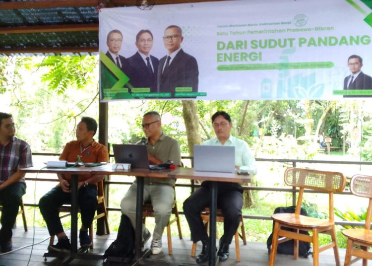 Akademisi lintas disiplin ilmu di Pontianak menyampaikan dukungan dan menyambut baik proyek Refinery Development Master Plan (RDMP) Balikpapan dalam diskusi Satu Tahun Pemerintahan Prabowo-Gibran dari Sudut Pandang Energi di Pontianak, Jumat.(ist)