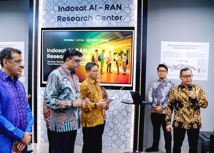 Indosat bersama Nokia dan NVIDIA meluncurkan AI-RAN Research Center untuk mengembangkan jaringan nirkabel berbasis AI (AI-native wireless networks) dan ekosistem aplikasi edge AI di Indonesia.(ist)