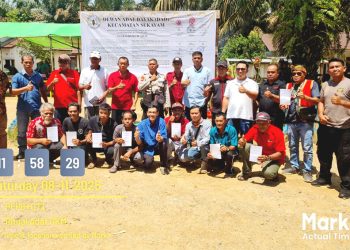 DAD Sekayam Bersama PT GKM Gelar Sosialisasi Aturan Sanksi Adat Pencurian TBS