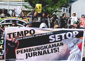 Ricuh, Aksi Solidaritas Bela TEMPO yang Digugat Rp 200 Miliar