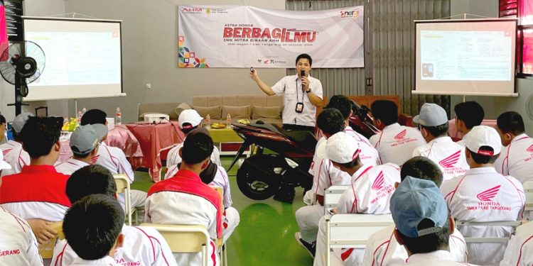 AHM Bekali Ribuan Pelajar SMK dengan Teknologi Honda Terbaru