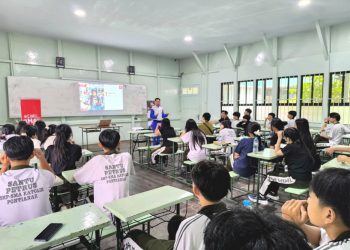 Asmo Kalbar Edukasi Safety Riding ke Pelajar SMA Santu Petrus