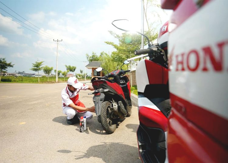 Layanan Darurat di jalanan dan service kunjung dari Honda CARE. (ist)