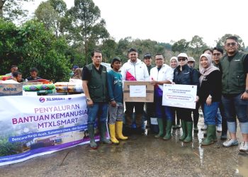 Karyawan XLSMART Salurkan Donasi ke Sumatera