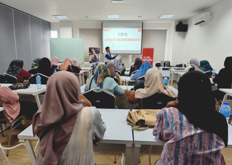 Seminar Safety Riding khusus kepada Guru PAUD Pontianak dari Asmo Kalbar  sebagai peran penting dalam membentuk karakter dan pemahaman keselamatan sejak usia dini.(ist)