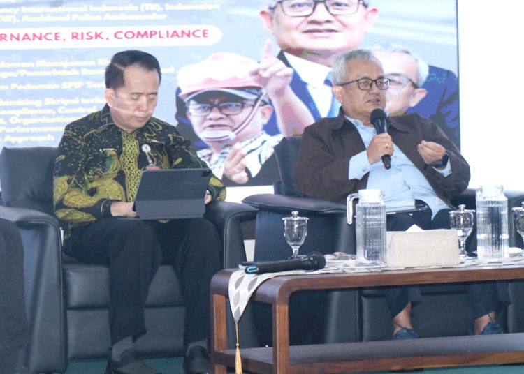 Kepala Perwakilan BPKP Provinsi Kalimantan Barat, Rudy M. Harahap dalam kegiatan Dialog Interaktif bertema Refleksi 69 Tahun Pemprov Kalbar: Optimalisasi Pengelolaan Keuangan Daerah untuk Pembangunan, Kamis. (ist)