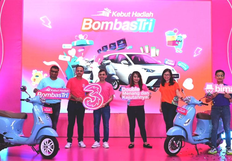 Tri kembali menegaskan komitmennya untuk menghadirkan pengalaman digital yang relevan dan bernilai bagi pelanggan setia melalui program Kebut Hadiah BombasTri. Program yang berlangsung sejak September hingga Desember 2025 ini menjadi wujud apresiasi Tri dengan mengusung konsep Serbu Hadiahnya, Double Kesempatannya yang memberikan peluang ganda bagi pelanggan untuk memenangkan berbagai hadiah menarik.(ist)