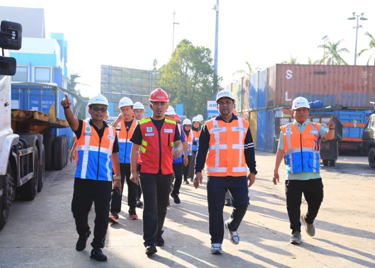 Peringatan Hari Keselamatan dan Kesehatan Kerja (K3) Nasional, PT Pelabuhan Indonesia (Persero) Regional 2 Pontianak kembali mempertegas komitmennya dalam penerapan budaya K3 di seluruh wilayah operasional Pelindo Regional 2 Pontianak. (ist)