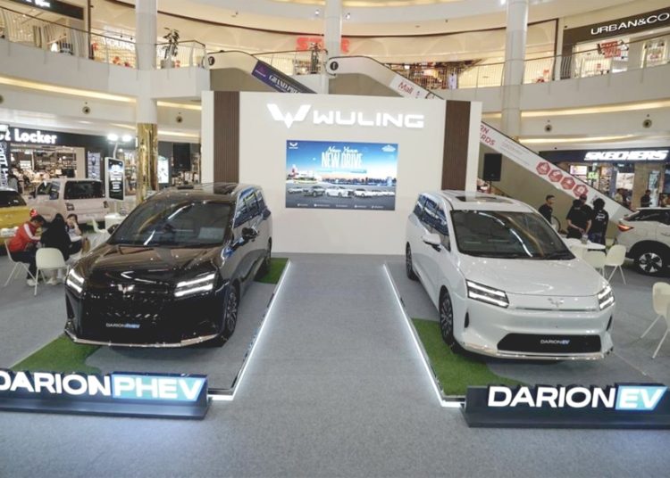 Wuling Motors (Wuling) memamerkan produknya secara lengkap dari segmen EV, PHEV, hingga ICE sekaligus menghadirkan beragam promo menarik guna memberikan kemudahan bagi konsumen dalam memiliki produk Wuling. (ist)