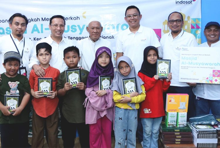 Indosat memastikan masyarakat Pontianak tetap terhubung dengan lancar dan aman sepanjang Ramadan dan Idulfitri, sekaligus menghadirkan dampak sosial nyata melalui program Surau Berdaya sebagai bagian dari kampanye nasional #LebihBaikIndosat. (ist)