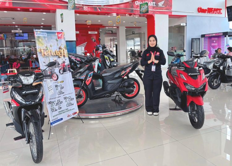 Promo Semarak Ramadan yang bertajuk TEHAER yakni tambah hemat extra promo ini diberikan oleh Astra Motor Kalbar menyediakan berbagai pilihan sepeda motor terbaru dengan kelebihan yang beragam.(ist)