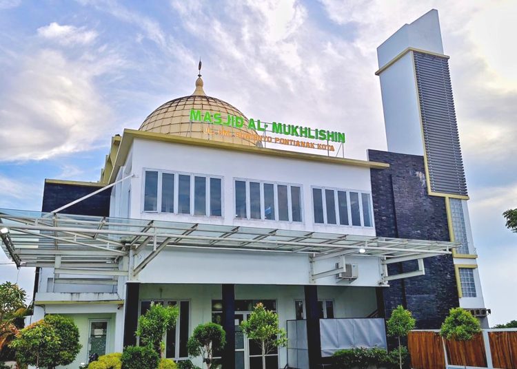 Masjid Al Mukhlishin Pontianak, Kalimantan Barat. (ist)