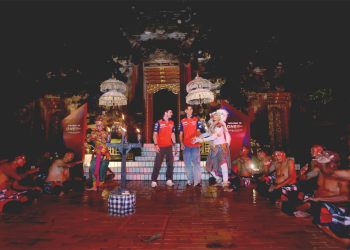 Disambut Tari Kecak, Pebalap Honda di MotoGP Kopdar Bareng Bikers