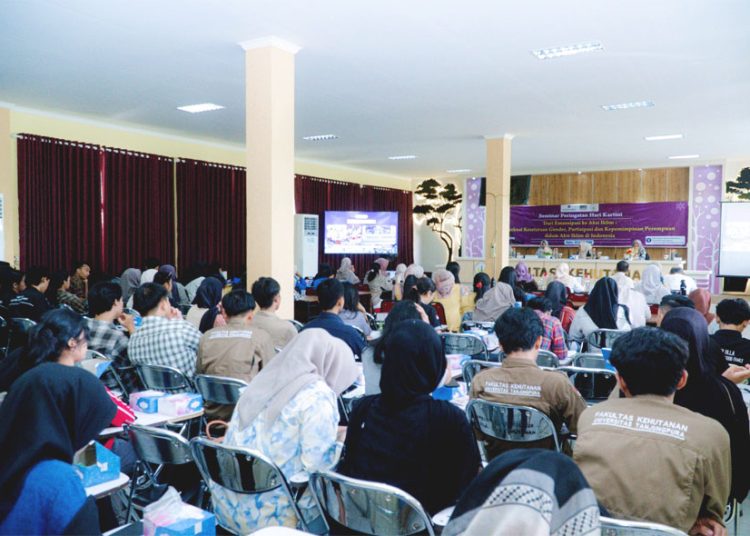 Talkshow bertema “Dari Emansipasi ke Aksi Iklim: Memperkuat Kesetaraan Gender, Partisipasi, dan Kepemimpinan Perempuan dalam Aksi Iklim di Indonesia” yang digelar di Aula Bungur Fakultas Kehutanan Universitas Tanjungpura, Rabu.(ist)