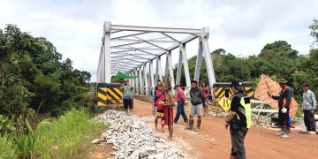 Rehabilitasi Jembatan Ketungau 1 : Melangkah dengan Adat, Membangun Negeri di Ujung Negeri