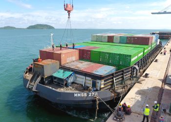 Terminal Kijing Layani Peti Kemas Perdana PT Pulau Laut Line